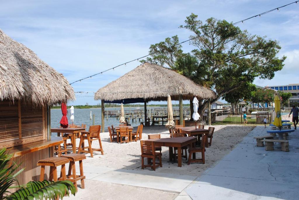 Dockside Inn & Resort Fort Pierce Exterior photo