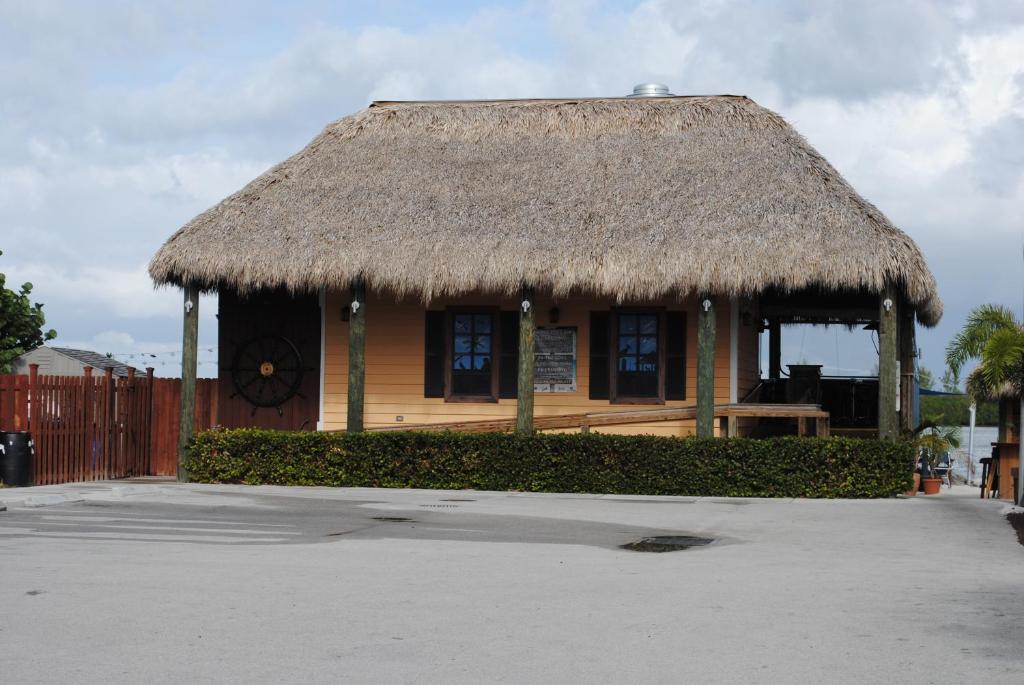 Dockside Inn & Resort Fort Pierce Exterior photo