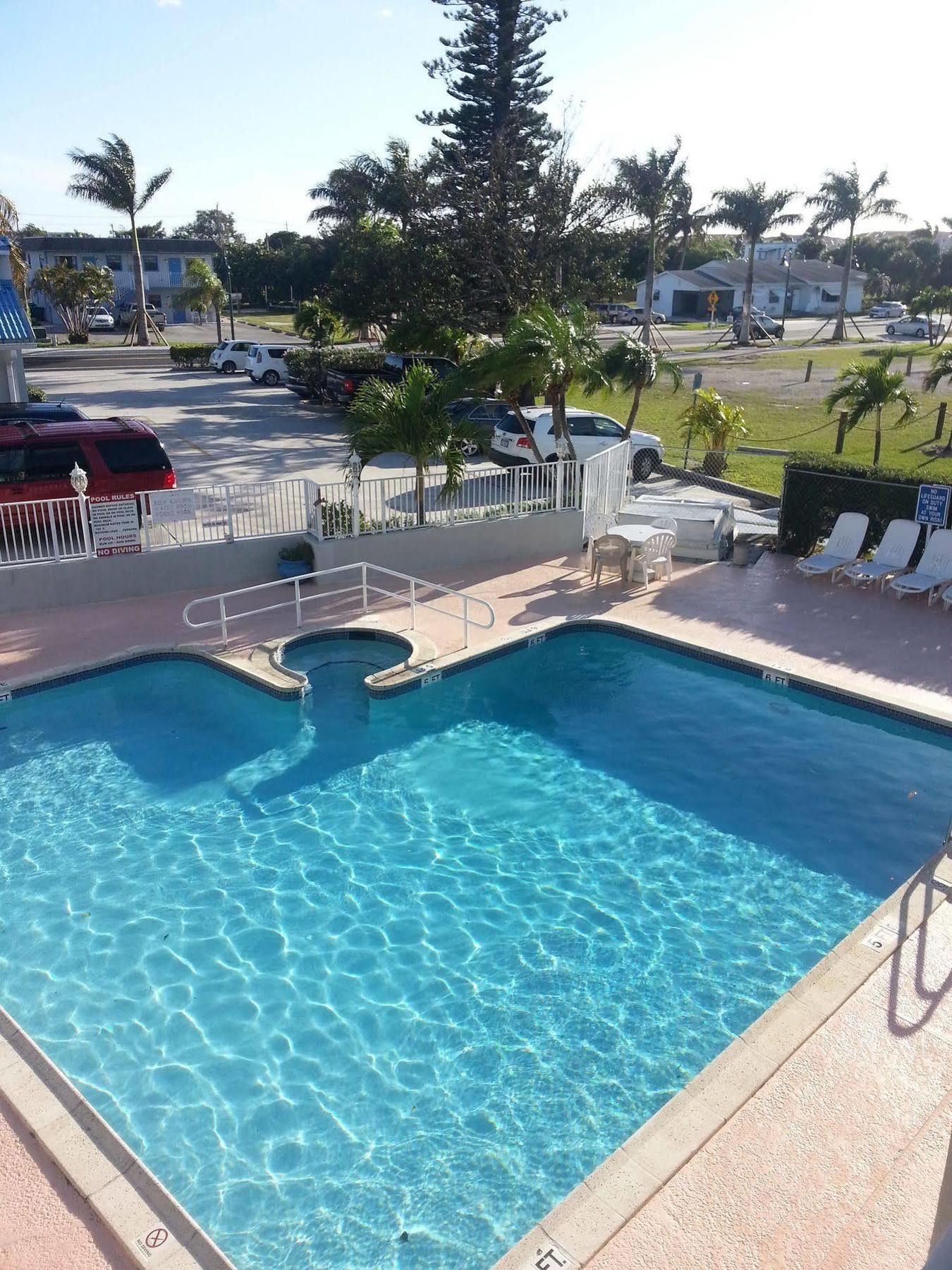 Dockside Inn & Resort Fort Pierce Exterior photo